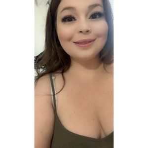 Meet your Posher, Alicia